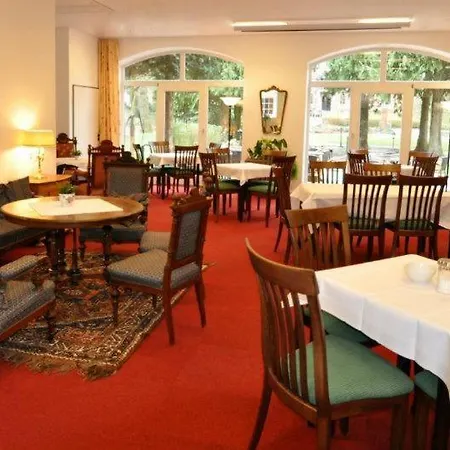 Gastehaus Schlossgarten Hotel