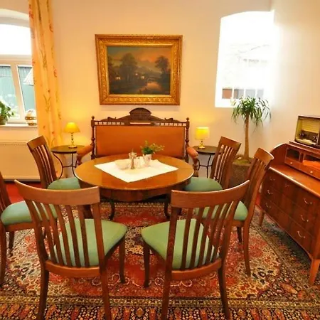 Gaestehaus Schlossgarten Hotel 3*