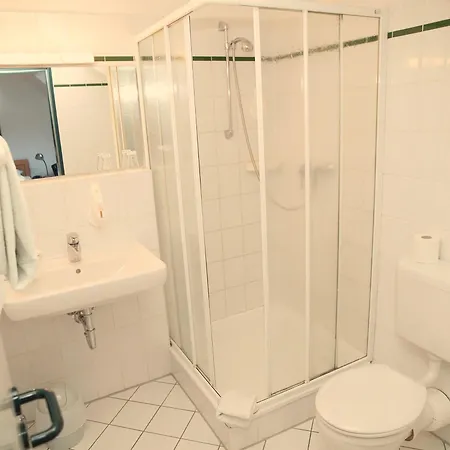 Hotel Gaestehaus Schlossgarten 3*