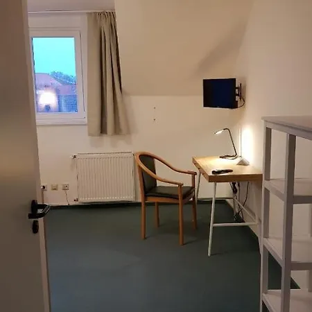 Hotel Gaestehaus Schlossgarten 3*