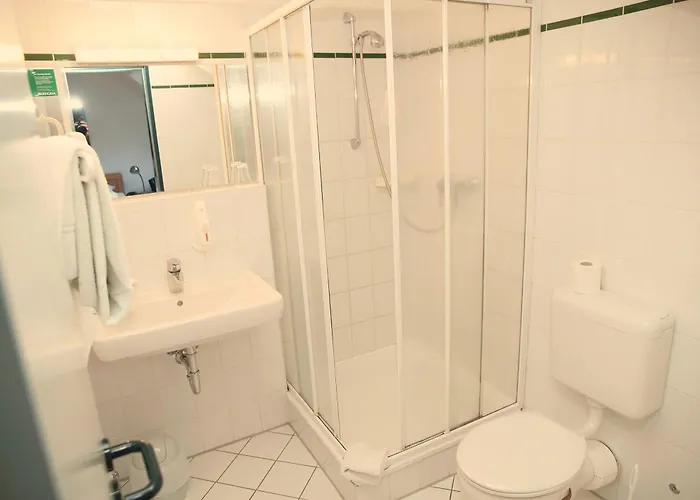 Hotel Gaestehaus Schlossgarten 3*